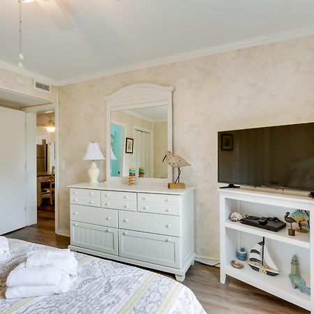Hilton Head Condo With Balcony And Pool, Walk To Beach Pulau Hilton Head Luaran gambar