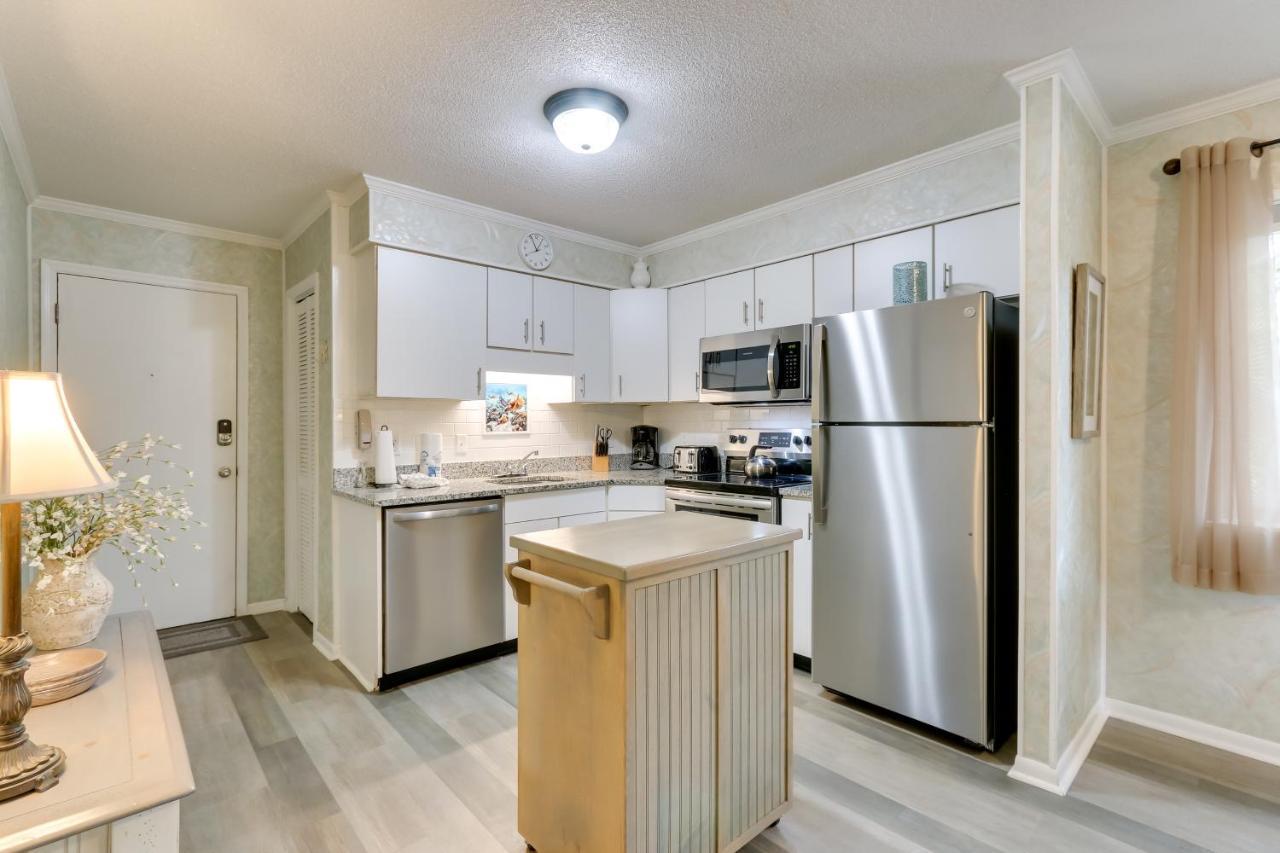 Hilton Head Condo With Balcony And Pool, Walk To Beach Pulau Hilton Head Luaran gambar