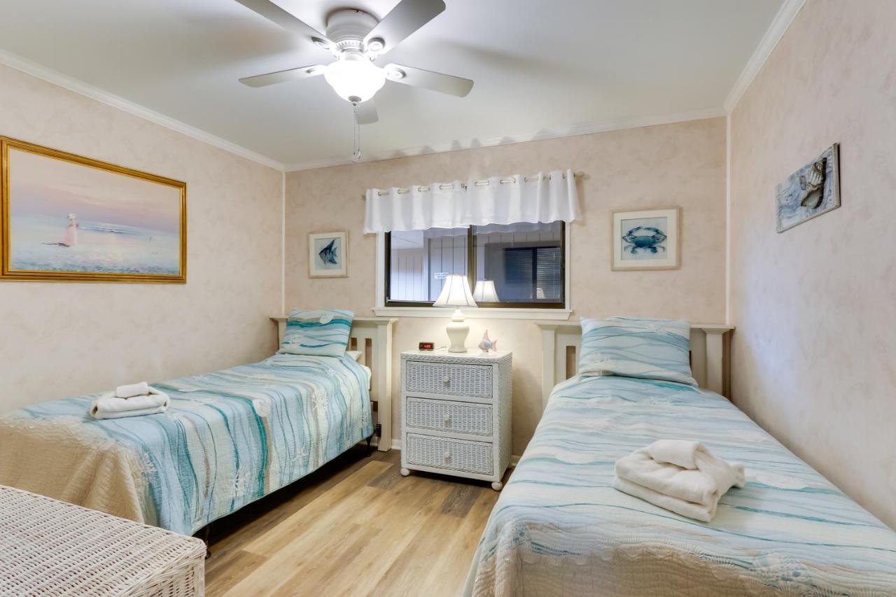 Hilton Head Condo With Balcony And Pool, Walk To Beach Pulau Hilton Head Luaran gambar
