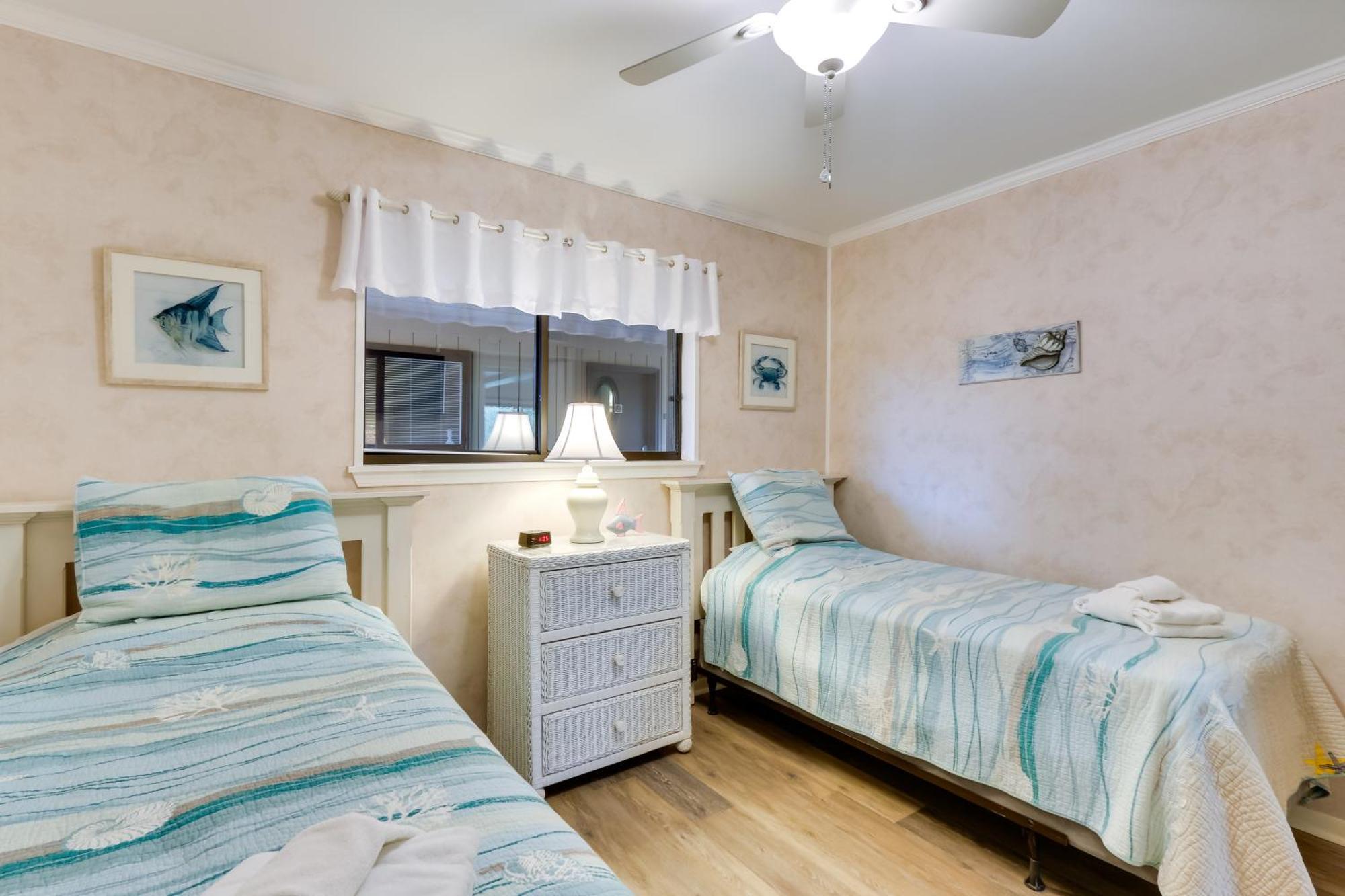 Hilton Head Condo With Balcony And Pool, Walk To Beach Pulau Hilton Head Luaran gambar